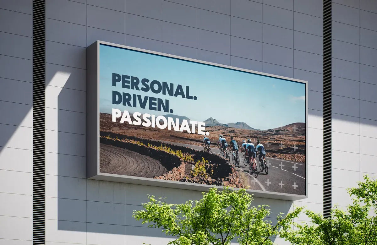 Billboard met de slogan Personal. Driven. Passionate.